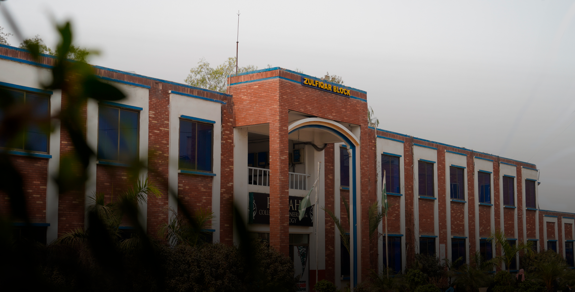Campus 8